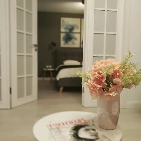 Apartamento Charming Downtown With Park View Bucarest