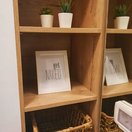 Charming Downtown With Park View Διαμέρισμα *