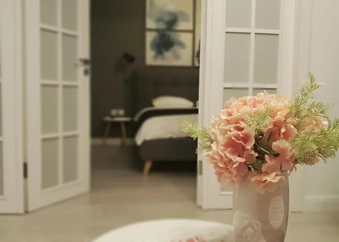 Apartman Charming Downtown With Park View Bukarest