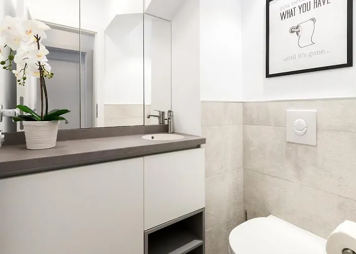 Apartman Charming Downtown With Park View Bukarest